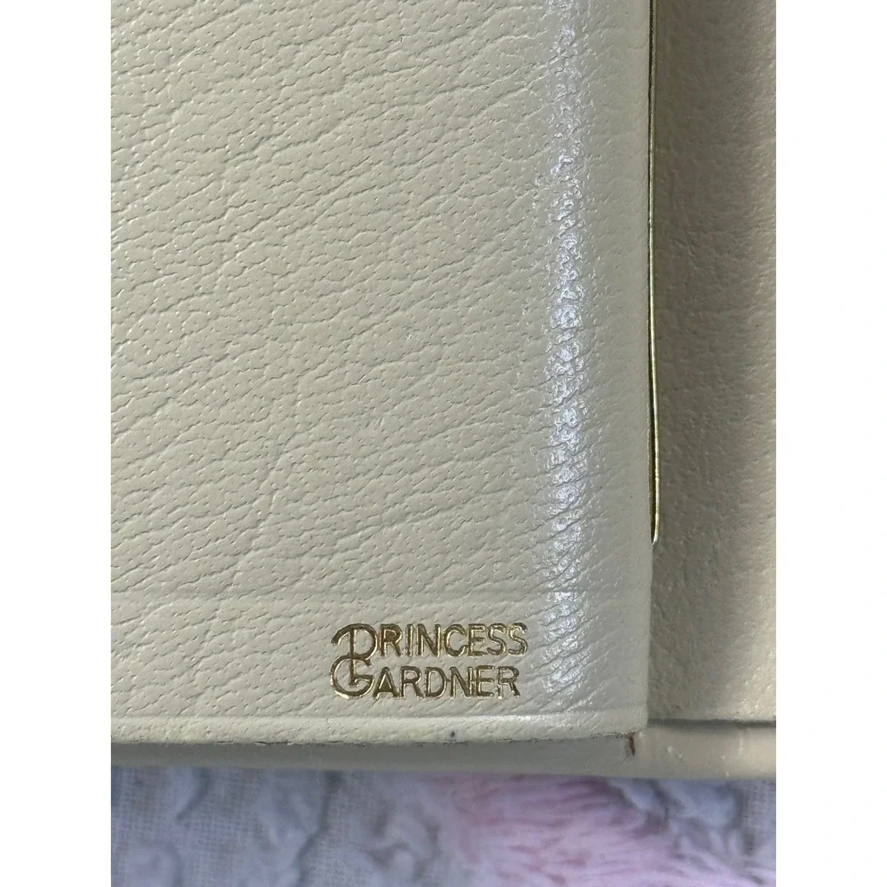Prince Gardner Princess Genuine Cowhide Wallet For Men Cream Color Original‎ Box